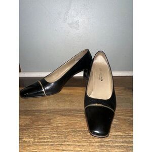 St. John Black Patent Leather Pumps Heels With Gold Detail Size 10 AA